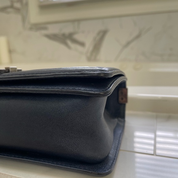 Chanel boy bag medium. - Picture 5 of 13